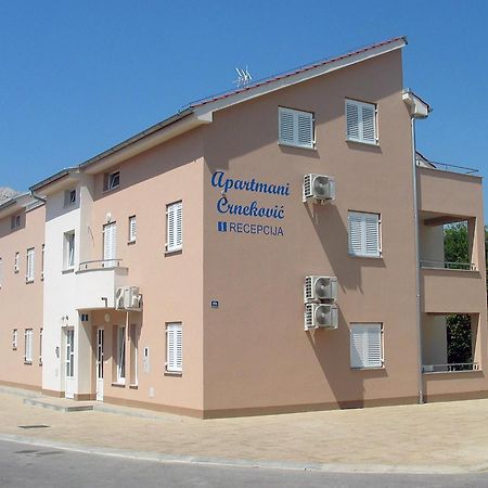 Apartments Crnekovic V Baška Εξωτερικό φωτογραφία