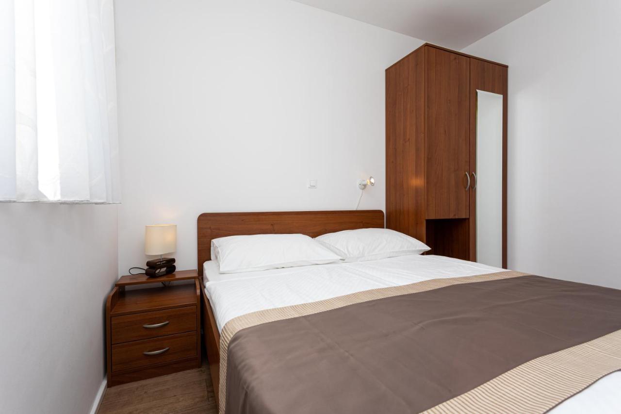 Apartments Crnekovic V Baška Εξωτερικό φωτογραφία