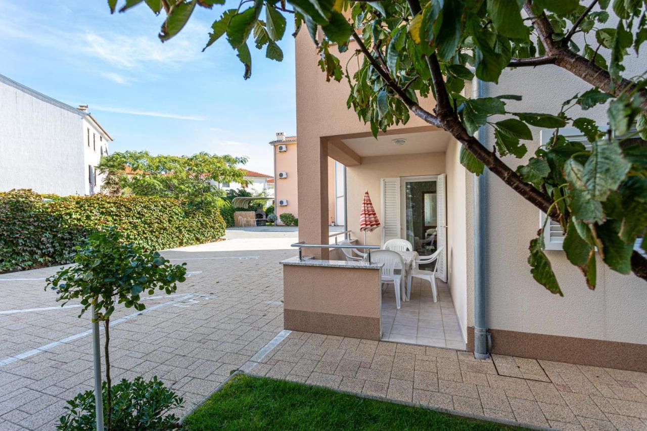 Apartments Crnekovic V Baška Εξωτερικό φωτογραφία