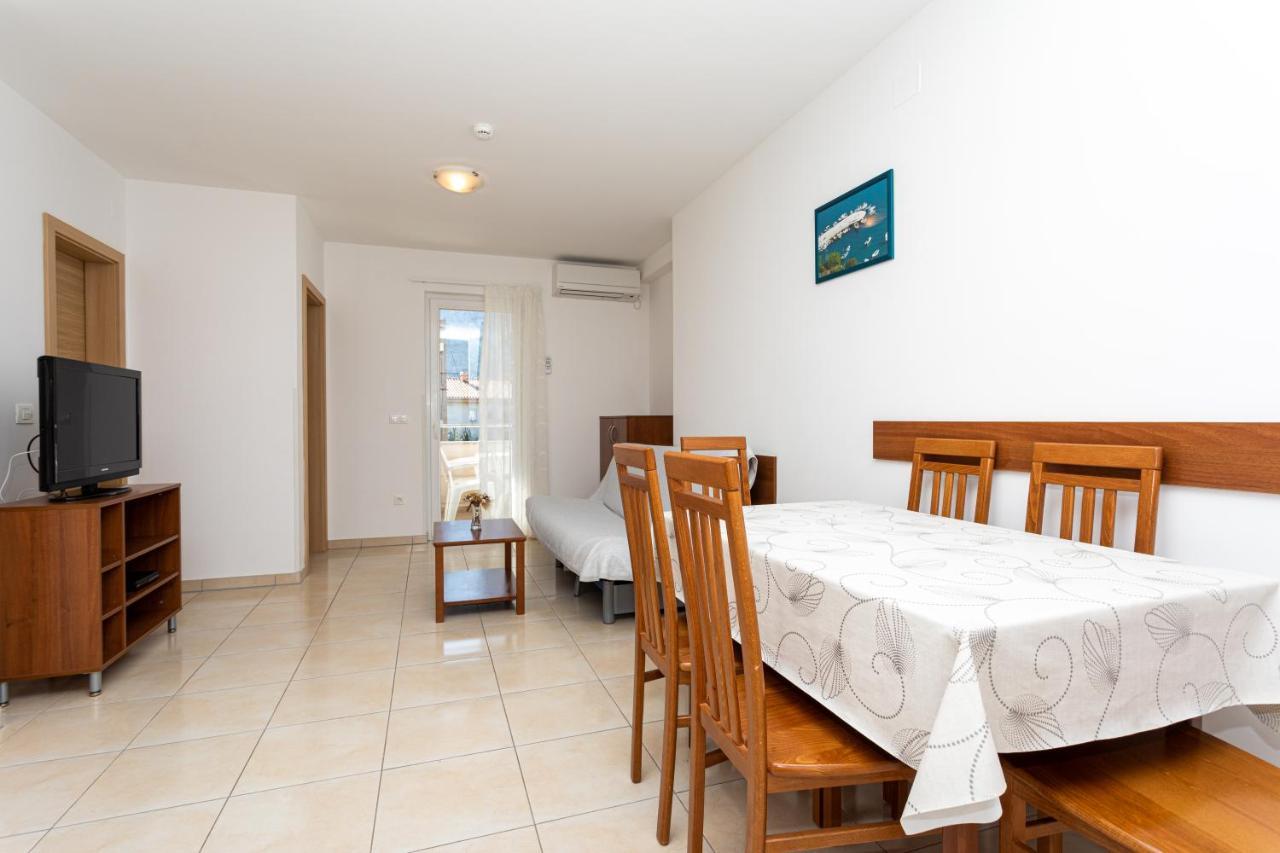 Apartments Crnekovic V Baška Εξωτερικό φωτογραφία