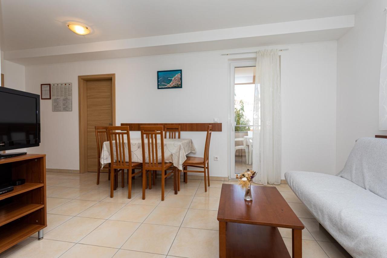 Apartments Crnekovic V Baška Εξωτερικό φωτογραφία
