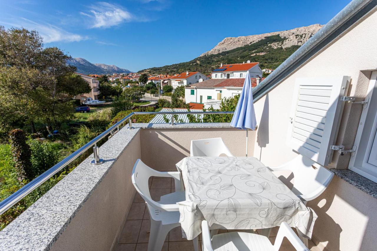 Apartments Crnekovic V Baška Εξωτερικό φωτογραφία