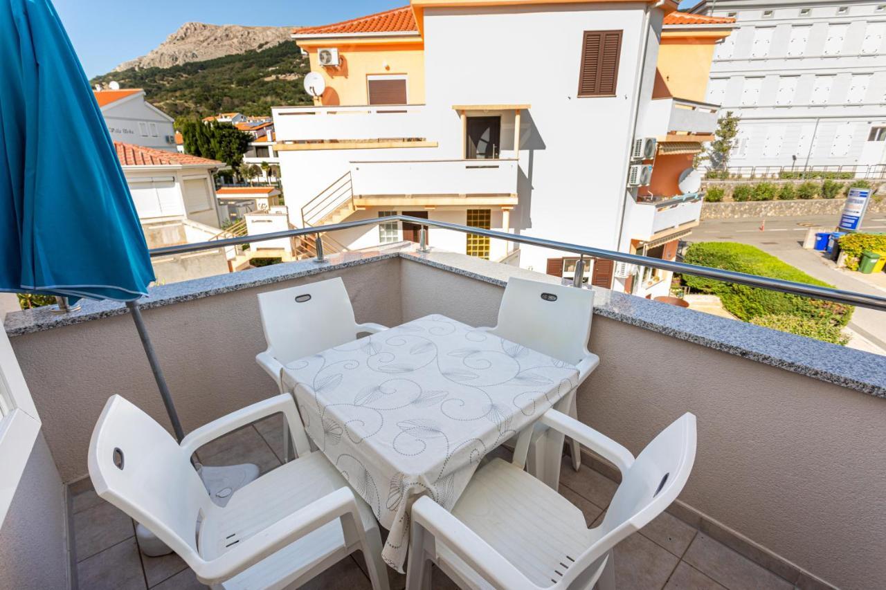 Apartments Crnekovic V Baška Εξωτερικό φωτογραφία