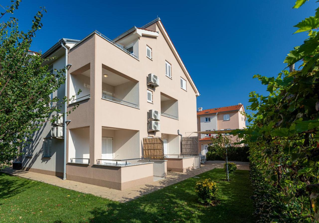 Apartments Crnekovic V Baška Εξωτερικό φωτογραφία