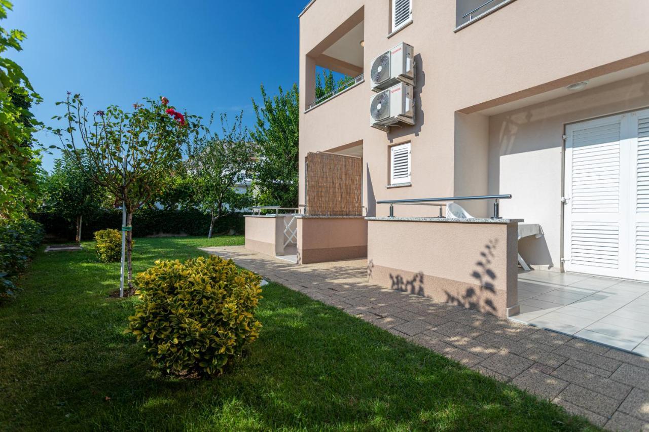 Apartments Crnekovic V Baška Εξωτερικό φωτογραφία